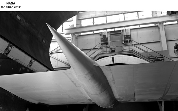 TG-100 INSTALLATION IN THE AWT ALTITUDE WIND TUNNEL