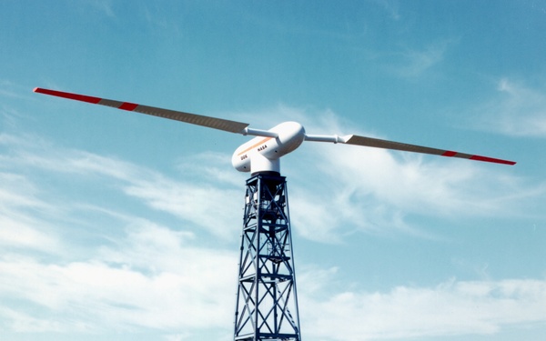 MOD-0 ON 100 FOOT TOWER SHOWING NEW BLADES AND SOFT TOWER FIXTURE