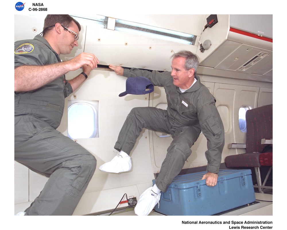 DC-9 AIRPLANE FLIGHT WEEK OF MAY 24 1996