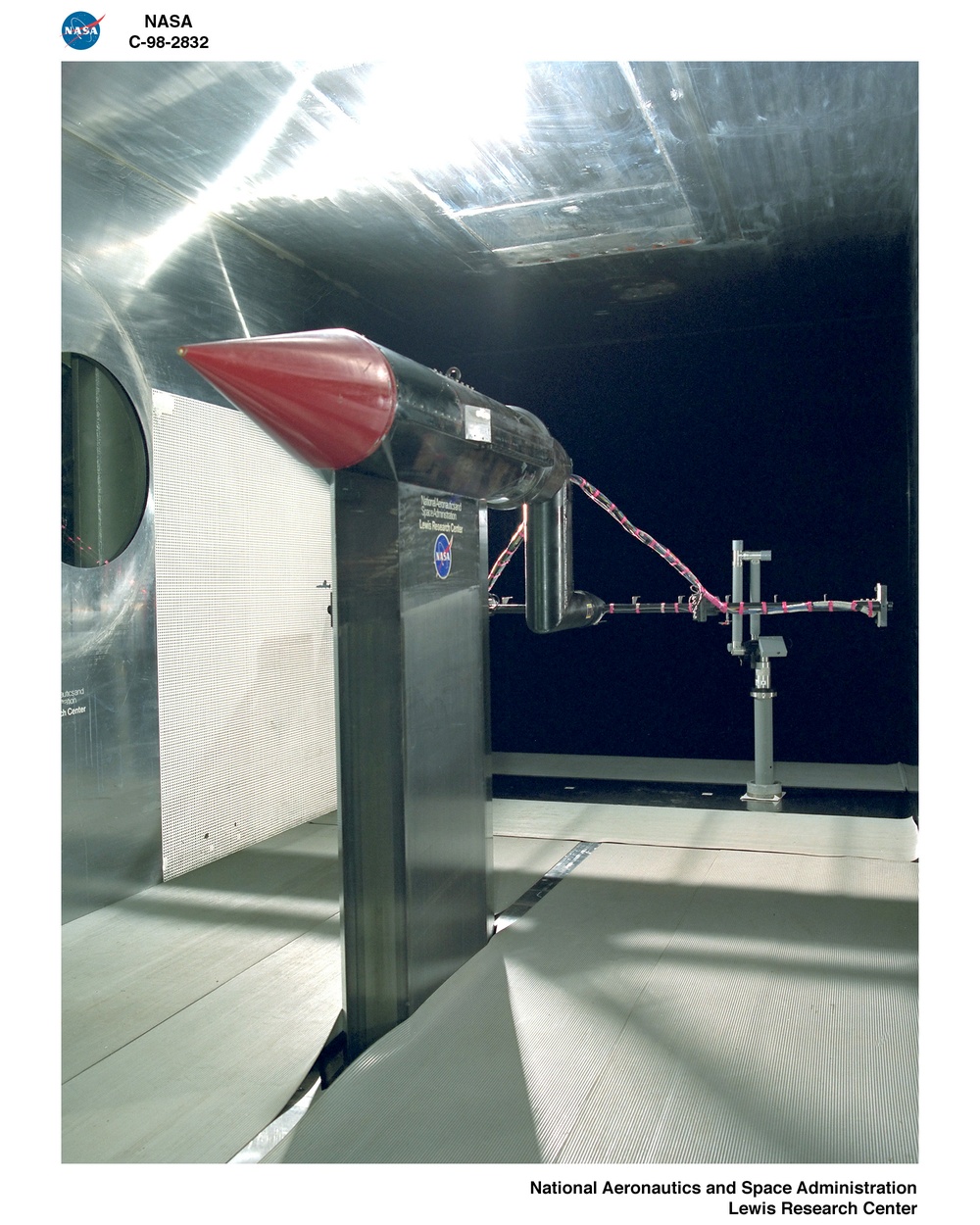 10X10 FOOT WIND TUNNEL SUBSONIC CALIBRATION