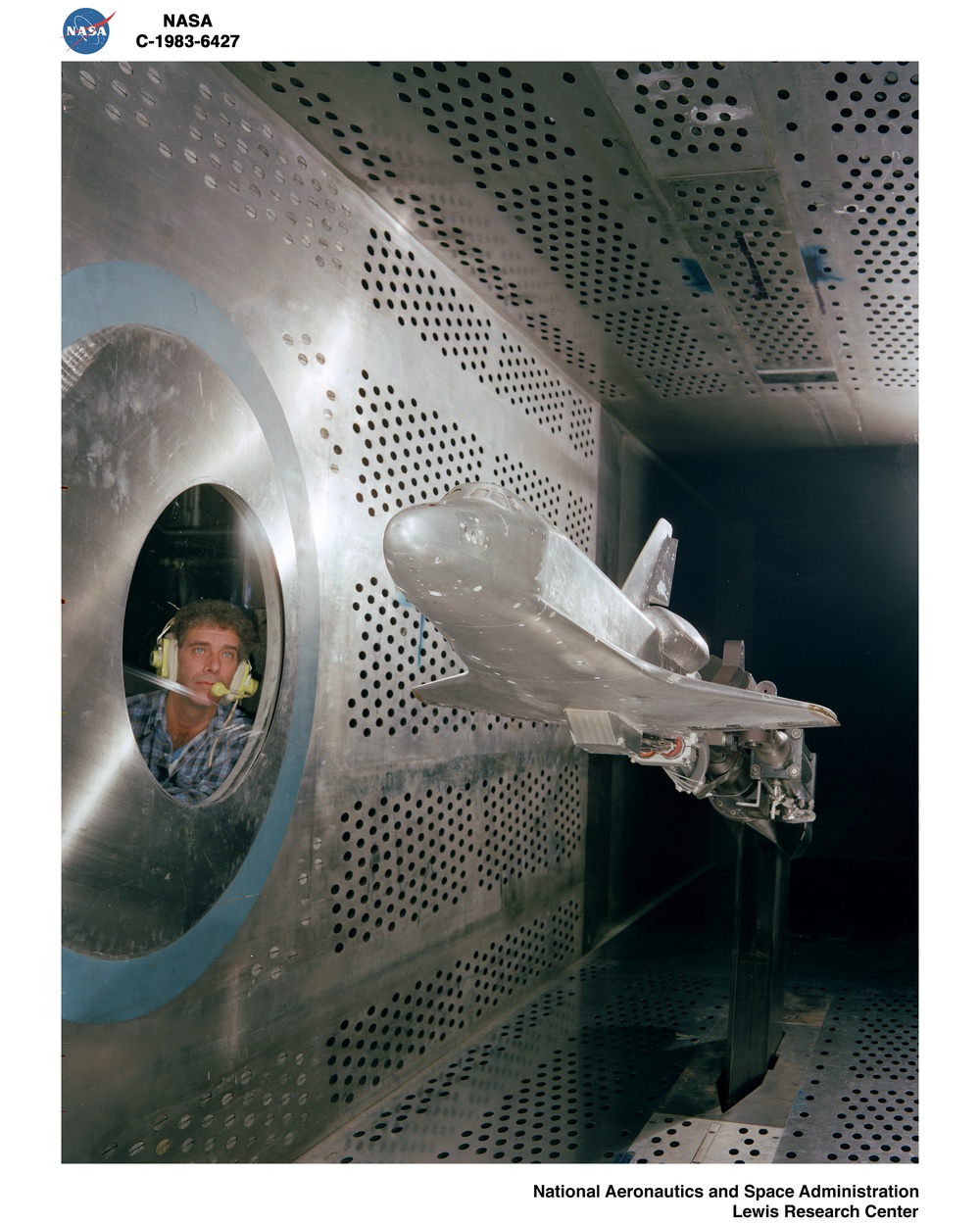 スペースエクスプローダー　NASA Finding a Way: The Spitzer Space Telescope Story | APPEL
