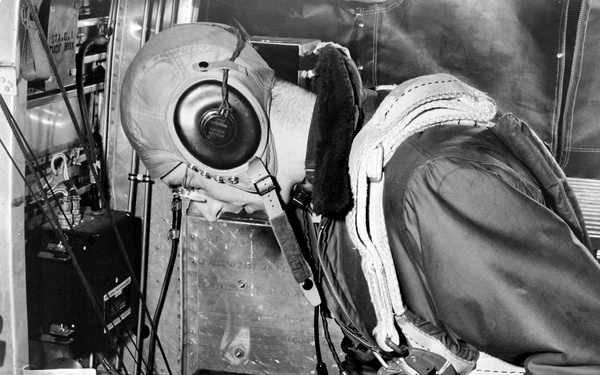 OPERATION OF DEW METER AND EXTERIOR OF DEW METER