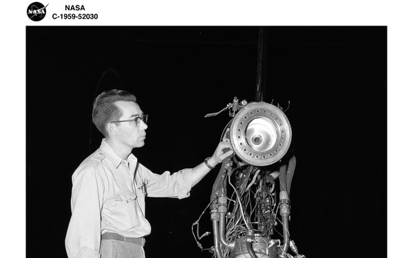 4000 POUND ROCKET MODEL