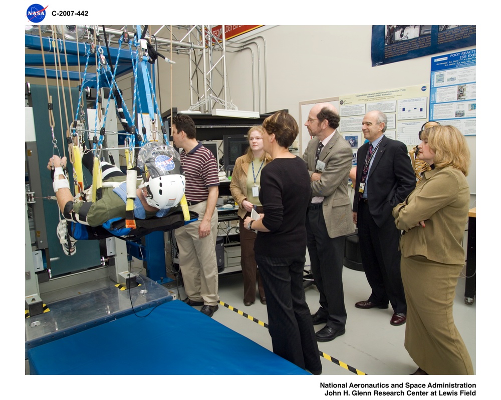 Enhanced Zero gravity Locomotion Simulator (eZLS)