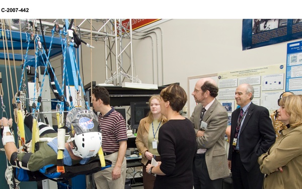 Enhanced Zero gravity Locomotion Simulator (eZLS)