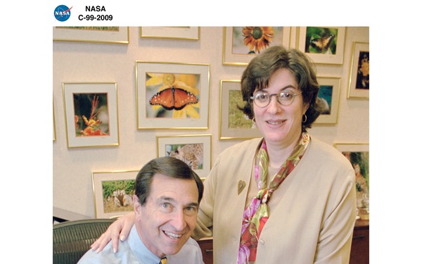 1999 CHECK PRESENTATION TO THE CLOTHES AND SHOES FOR KIDS CAMPAIGN