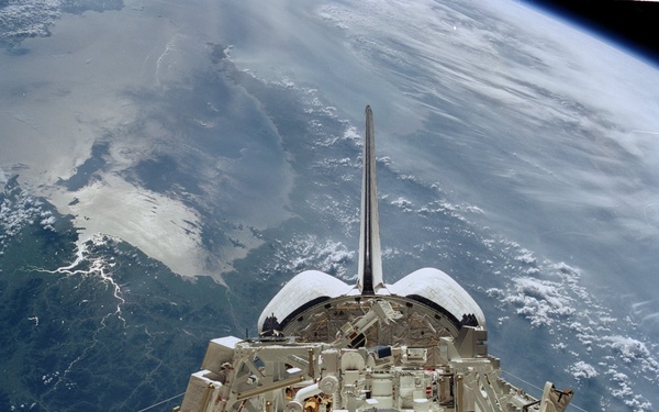 photo-sts085-751-039