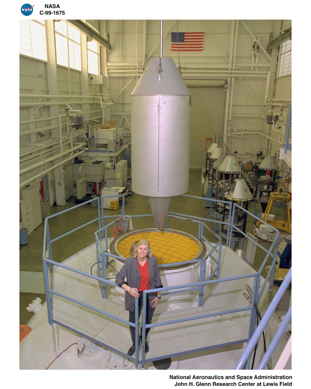 ENVIRONMENTAL PORTRAIT OF SANDRA OLSON IN THE ZERO GRAVITY FACILITY