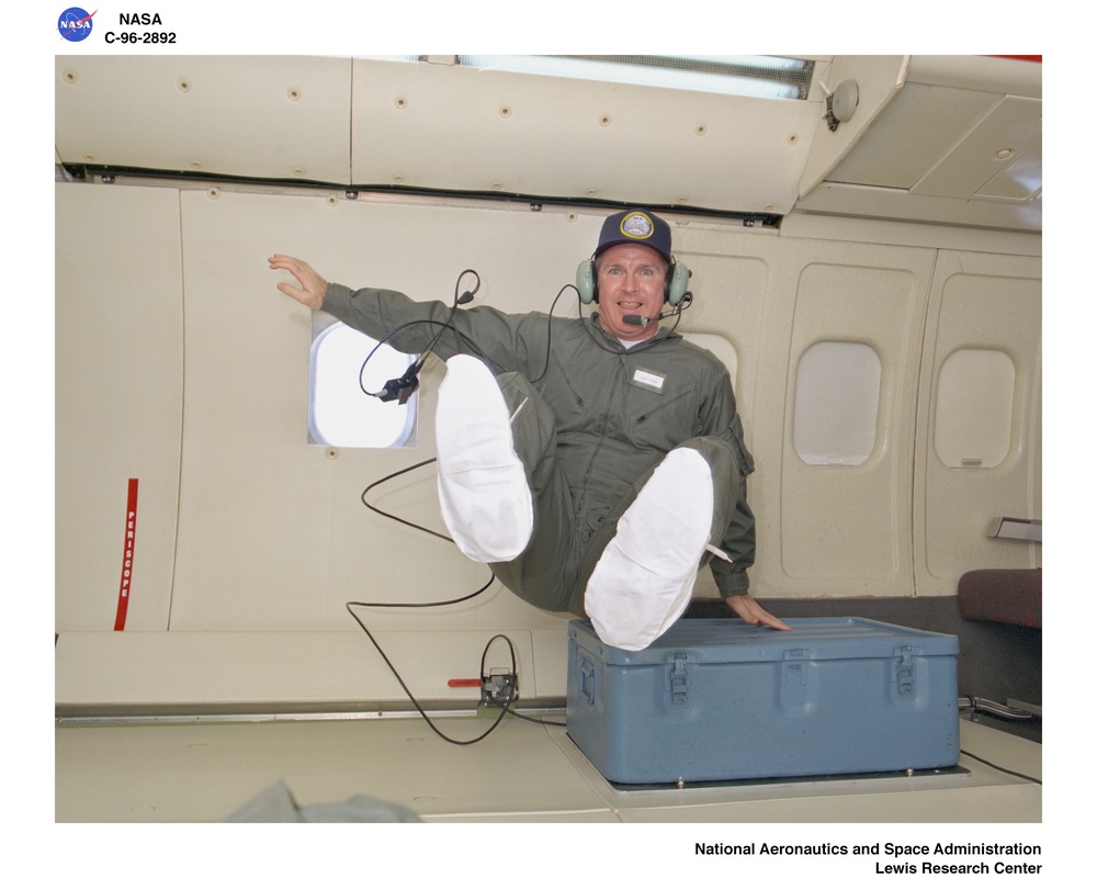 DC-9 AIRPLANE FLIGHT WEEK OF MAY 24 1996