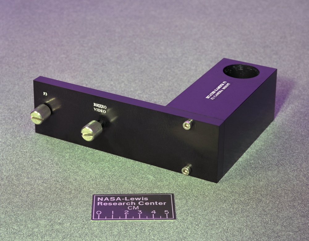 COMBUSTION PARTS BOX FOR THE CANDLE FLAMES IN MICROGRAVITY CFM EXPERIMENT