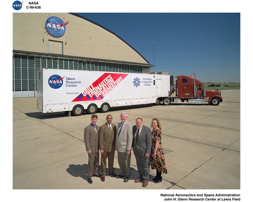MOBILE AERONAUTICS EDUCATION LABORATORY MAEL TRAILER INTERIORS WITH CHILDREN AND EXTERIORS OF TRAILER