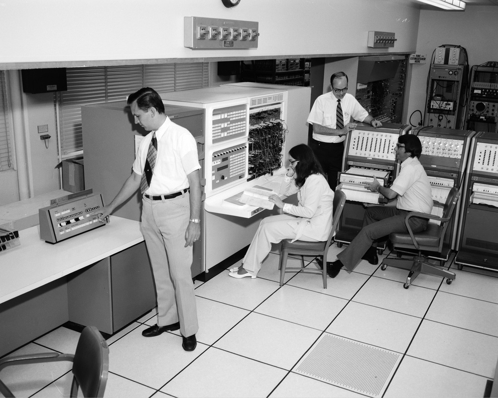 DYNAMICS AND CONTROL BRANCH STORY - DAN DRAIN BRANCH CHIEF