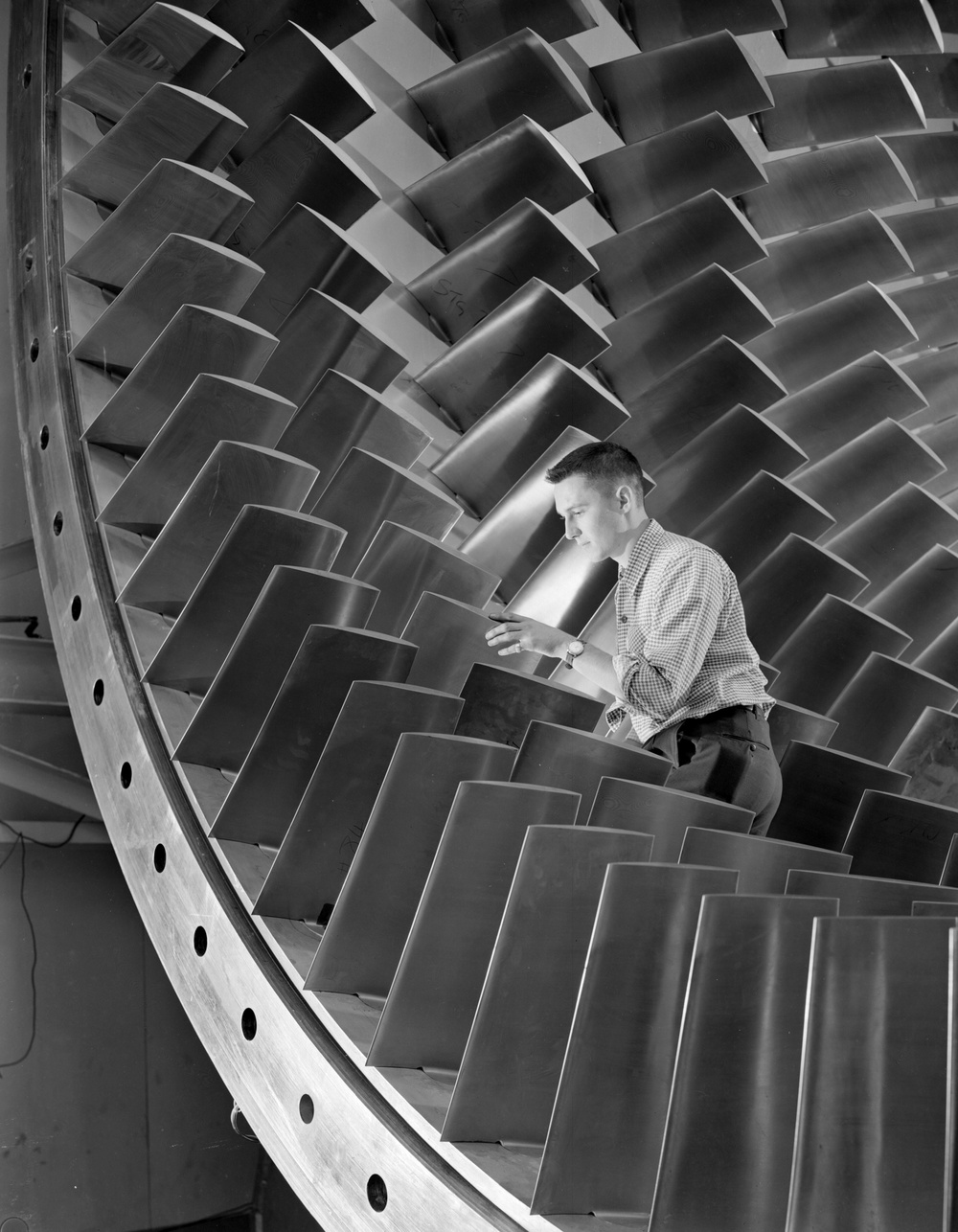 MAIN DRIVE COMPRESSOR IN THE MAIN DRIVE BUILDING OF THE 10X10 FOOT WIND TUNNEL