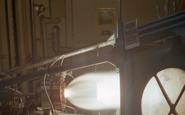 ROCKET ENGINE FIRINGS LOX / PR-1 AT S-40