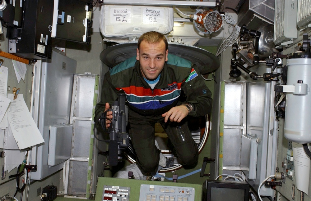 Soyuz 4 SFP Shuttleworth in the SM during Expedition Four