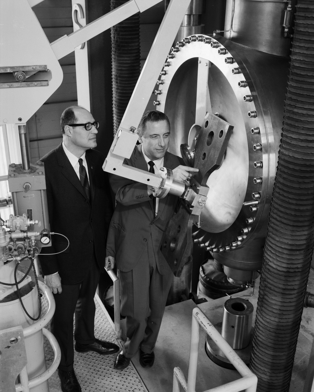 HIGH TENSILE LOAD FACILITY AT THE FRACTURE MECHANICS LABORATORY FML WITH S MANSON AND WILLIAM J BROWN JUNIOR