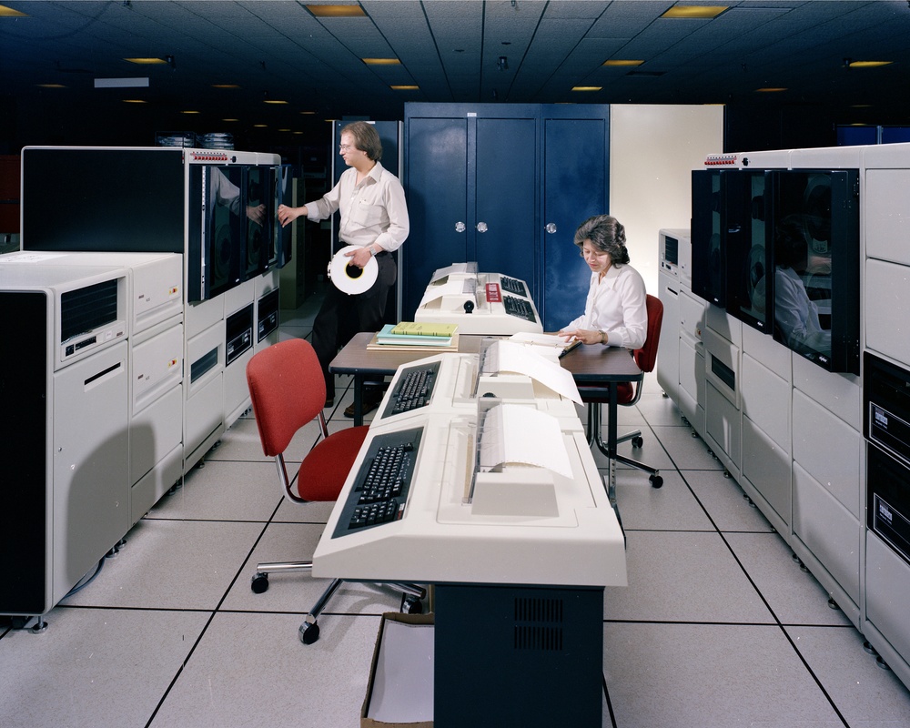 RESEARCH ANALYSIS CENTER RAC IBM PRINTER OPEN &amp; CLOSED UNIVAC CONSOLE - ETC.