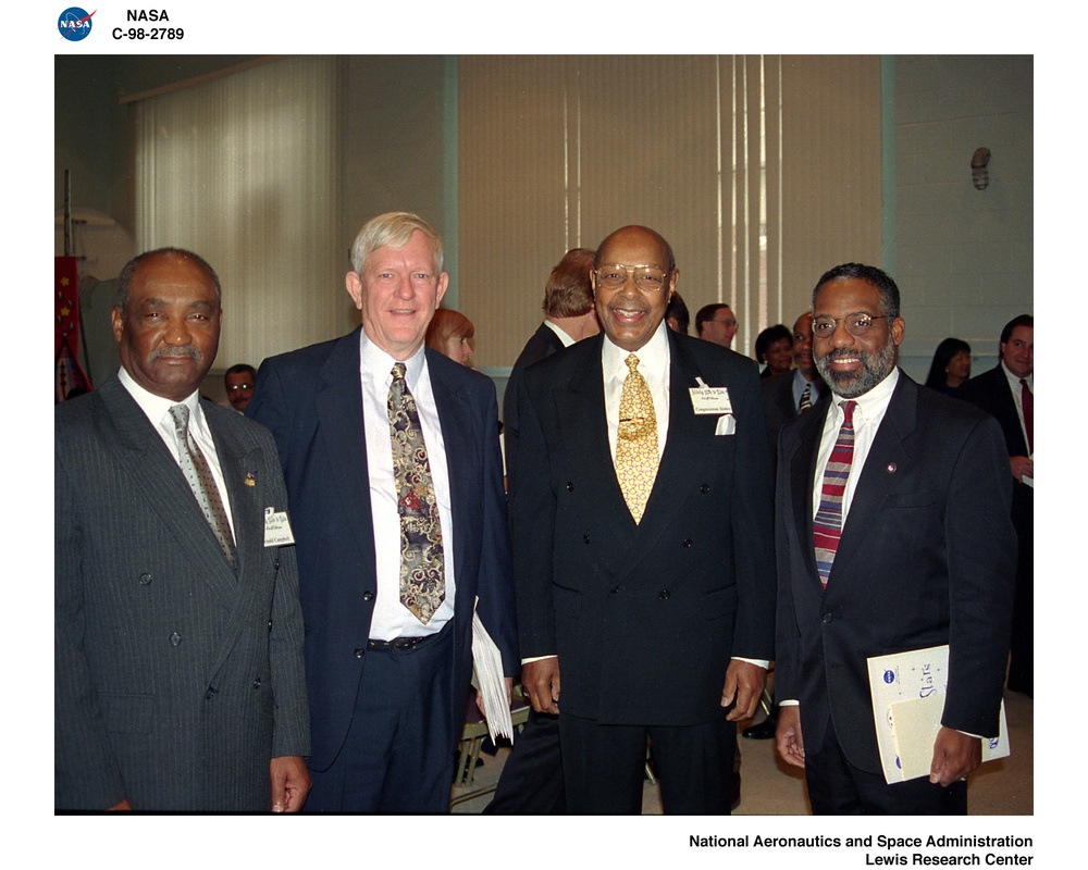 ANNE BEERS SCHOOL LONG DISTANCE LEARNING DEMO WITH DON CAMPBELL / LYNN BONDURANT / LOUIS STOKES AND CLEVELAND OHIO MAYOR MICHAEL WHITE