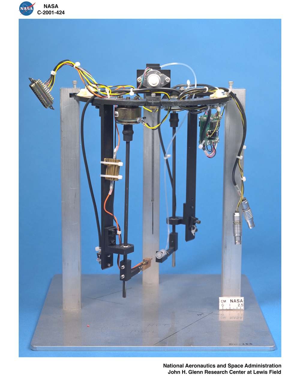 DYNAMICS OF DROPLET COMBUSTION AND EXTINCTION GROUND TEST HARDWARE