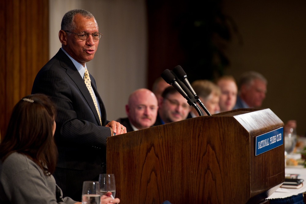 National Press Club Speech (201107010002HQ)