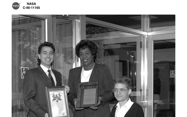 HANDICAP ACCESSIBILITY FRONT OF DEB