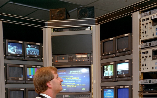 RAC BUILDING OPEN HOUSE DISPLAYS AND EXHIBITS