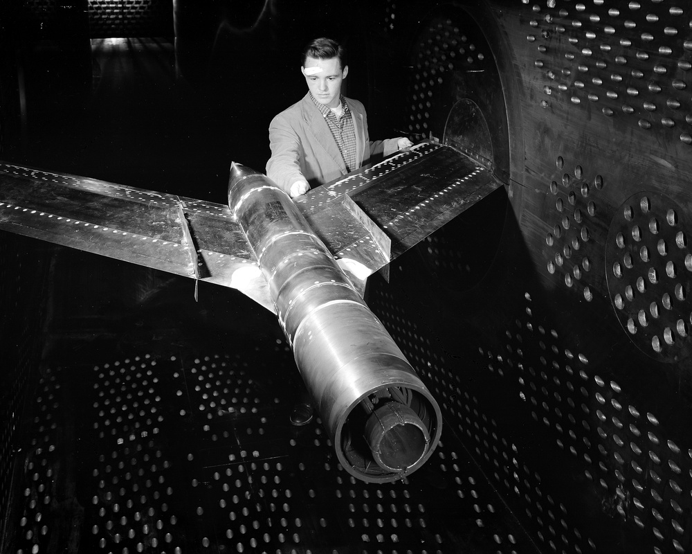 CYLINDRICAL SHROUD MODEL INSTALLED IN THE 8X6 FOOT WIND TUNNEL