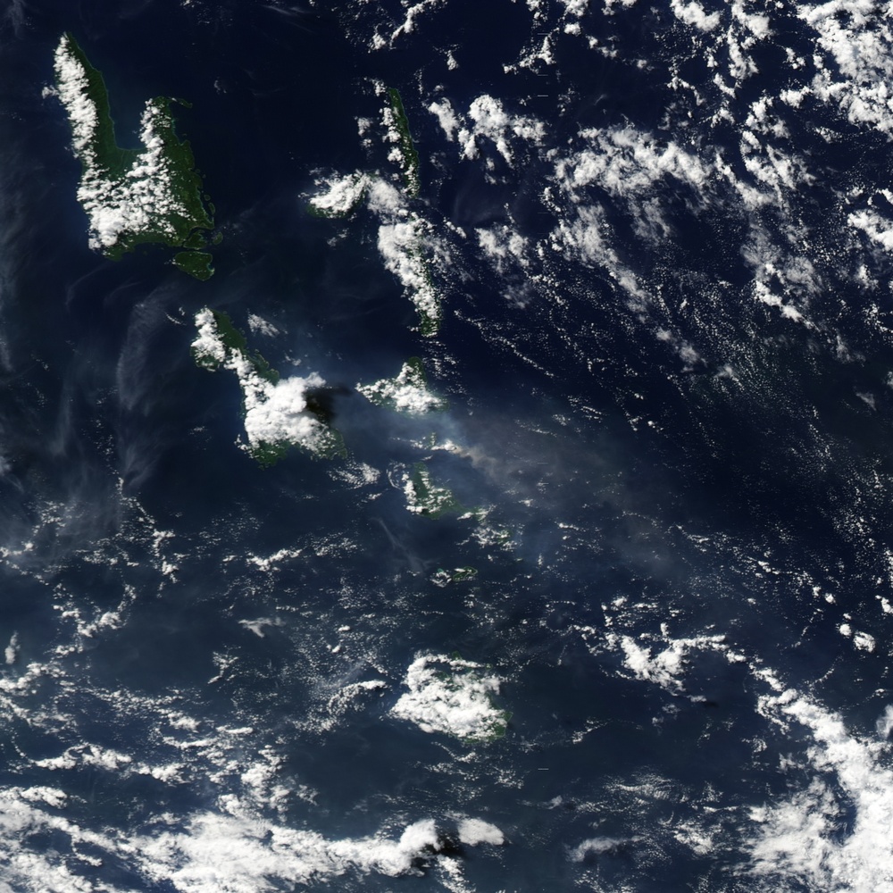 Eruption on Lopevi, Vanuatu: Natural Hazards