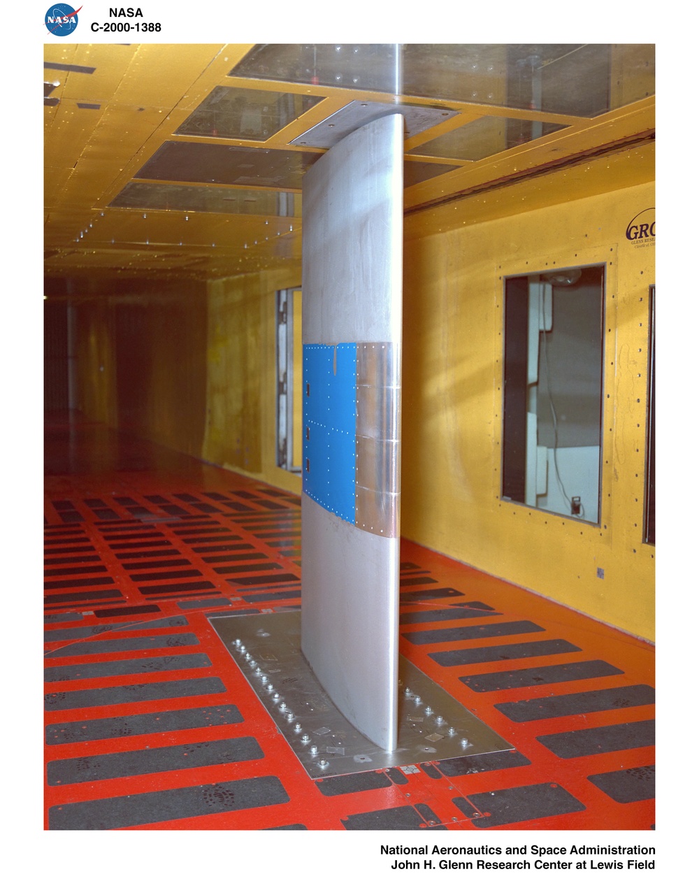POST TEST FOR THE NATIONAL ADVISORY COMMITTEE FOR AERONAUTICS NACA 12 INCH AND 36 INCH CHORD 0012 AIRFOIL ABRASIONS TO SURFACE FOR FACILITY STANDARDIZATION