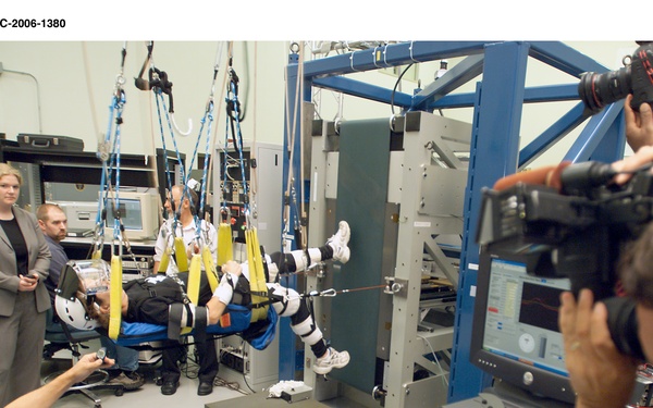 Zero Gravity Locomotion Simulator (ZLS)  (0-G) Media Event