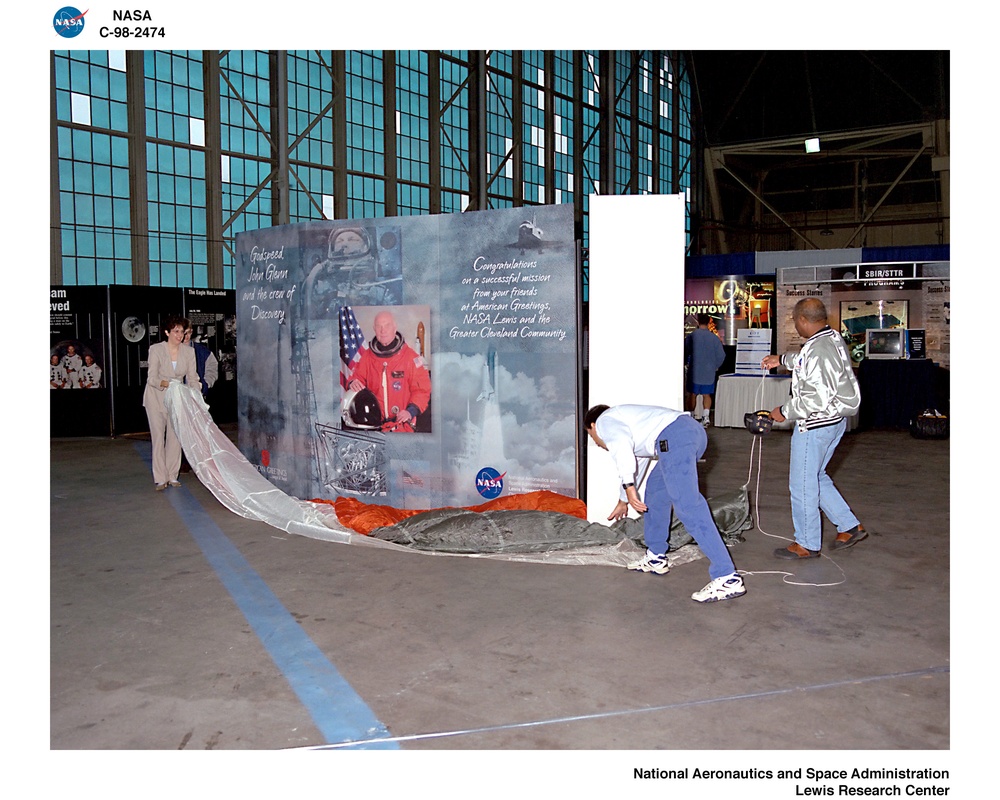 1998 LEWIS RESEARCH CENTER OPEN HOUSE