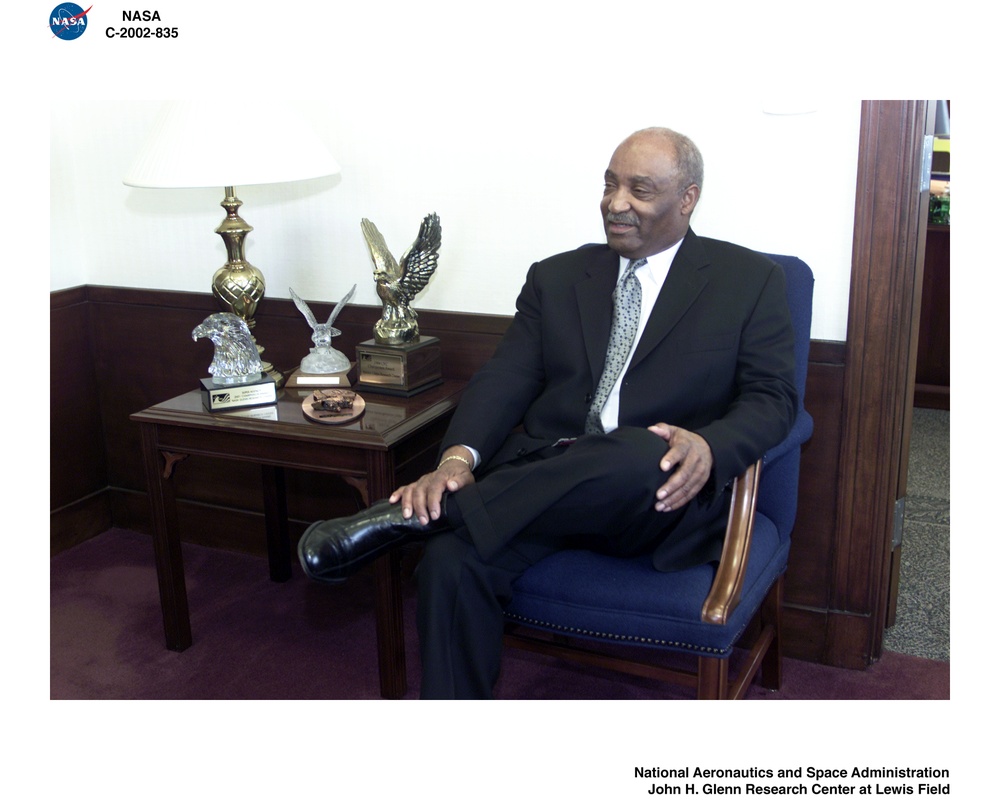 CANDID SELECTIONS OF DON CAMPBELL IN HIS OFFICE CANDID SELECTIONS OF DON CAMPBELL IN HIS OFFICE