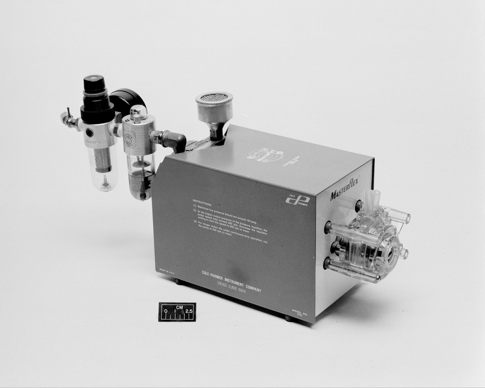 EYE SURGERY EQUIPMENT