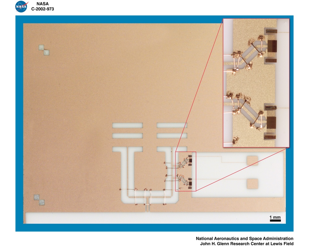 MICRO ELECTRONIC MECHANICAL SYSTEMS / MEMS / SLOTTED DIPOLE ARRAY NUMBER THREE