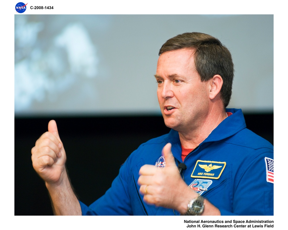 Visit to Glenn Research Center by STS-123 Crew Member