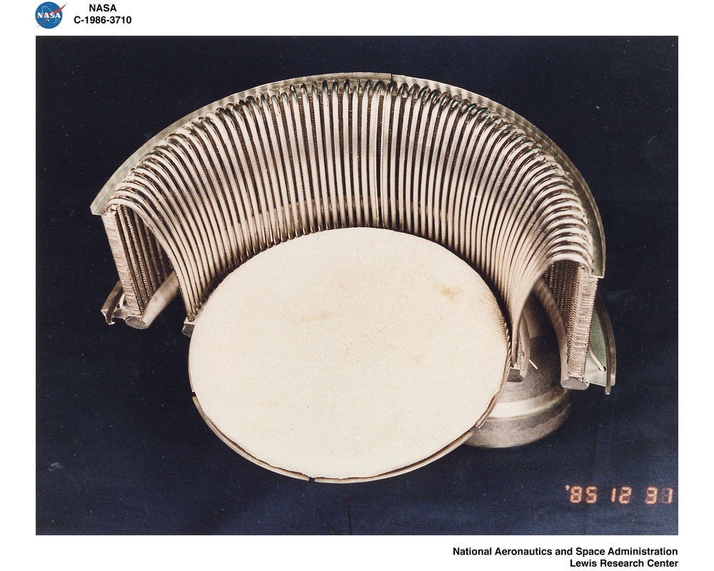 MOD II AUTOMOTIVE STIRLING ENGINE
