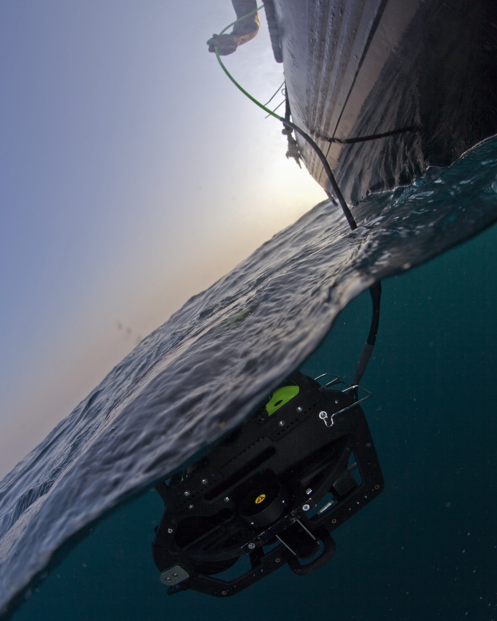 Deploying an unmanned underwater vehicle