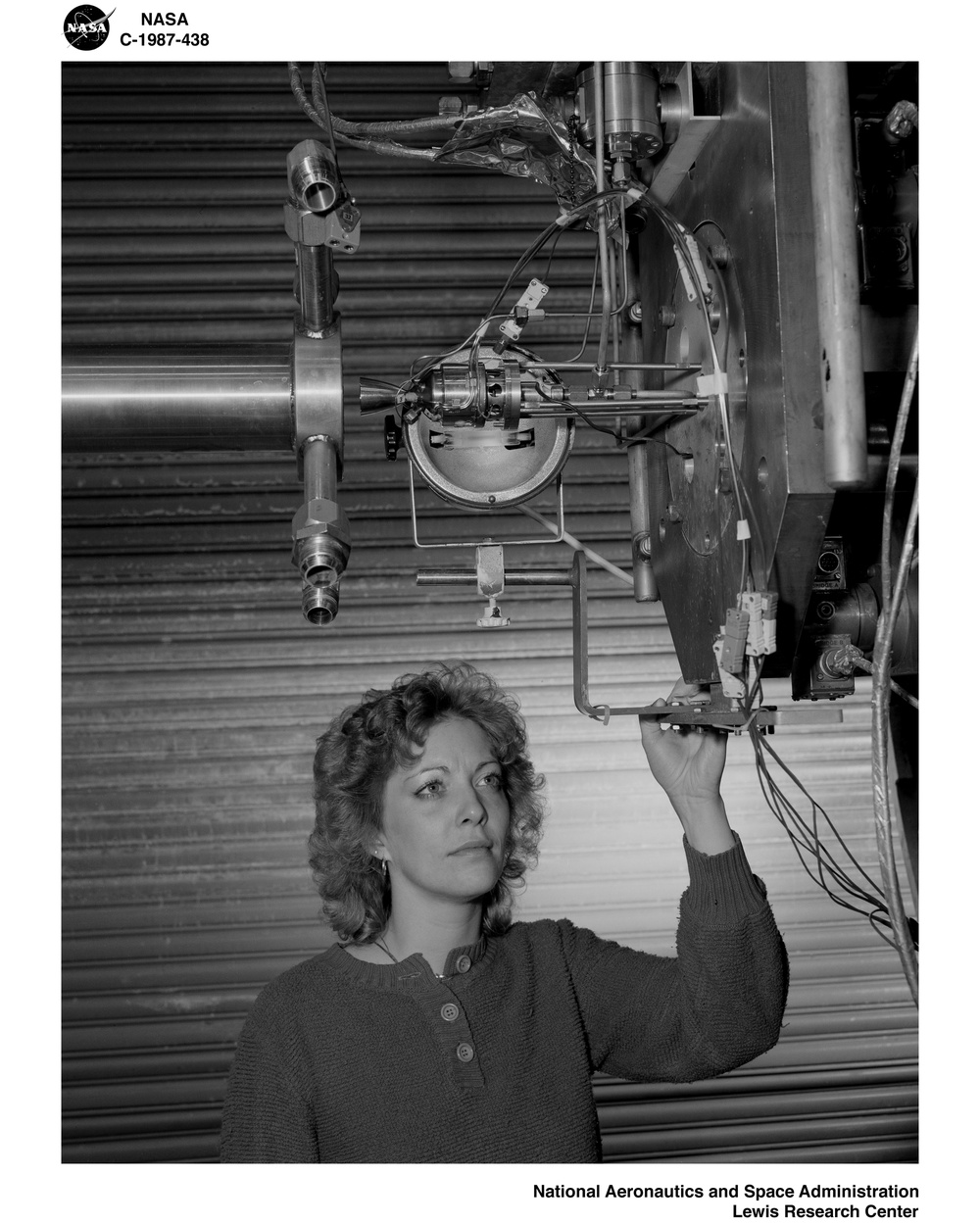 HYDROGEN ROCKET ENGINE AT ROCKET ENGINE TEST FACILITY RETF