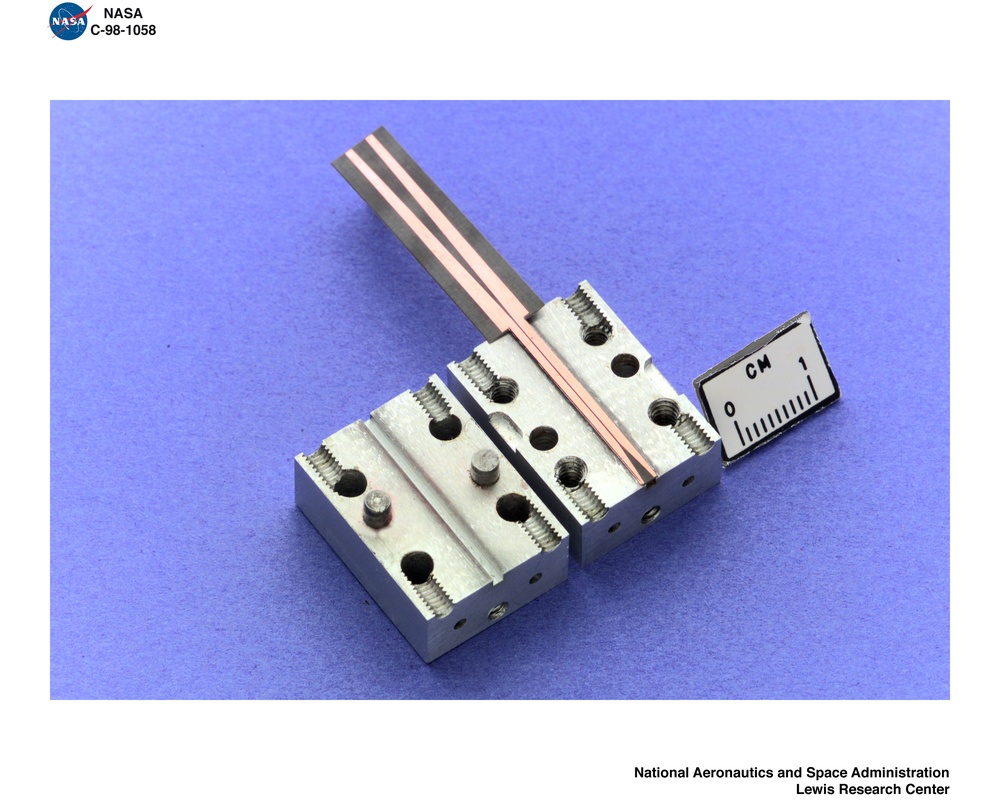 LINEARLY TAPERED SLOT ANTENNA IN A SPLIT BLOCK HOUSING