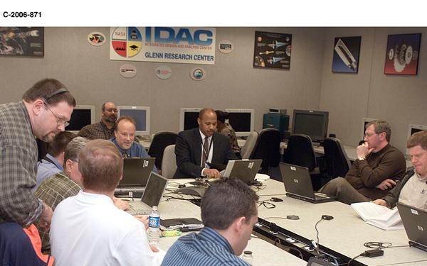 CEV Smart Buyer Service Module Team participating in one of the daily integrated sessions in the Glenn Integrated Design and Analysis Center.