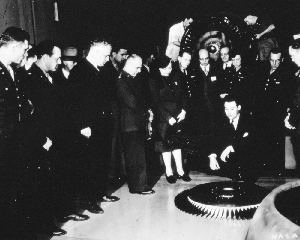 LEWIS HISTORICAL PICTURES - LINDBERG - SHARP - EISENHOWER