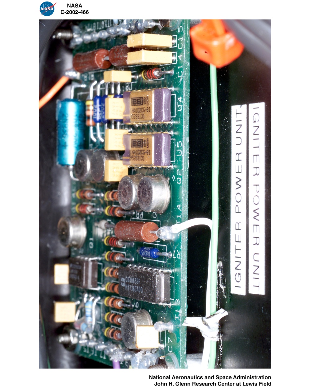 CANDLE FLAME IN MICROGRAVITY 2