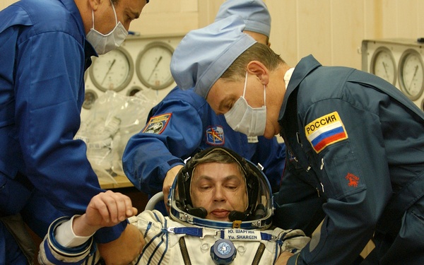 Expedition 10 Preflight