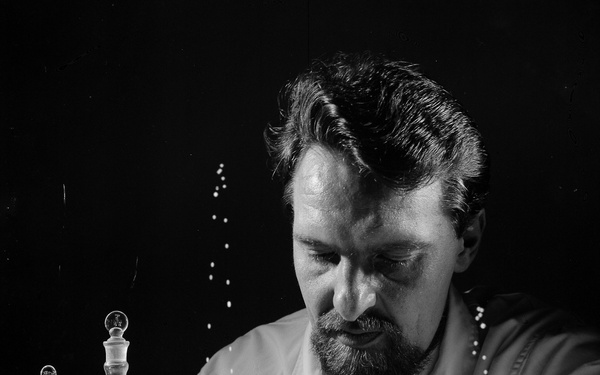 DON GRAHAM WITH RADIO ISOTOPES FOR STEEL MAGAZINE