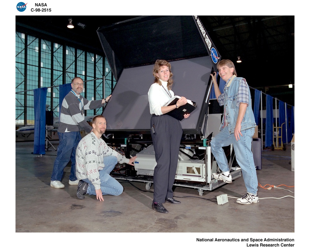 1998 LEWIS RESEARCH CENTER OPEN HOUSE