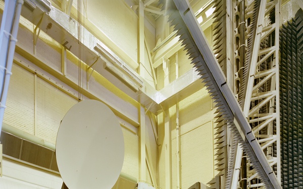 TRW POC ANTENNA IN SEMINAR FASHION TO PREVIOUS PHOTOS