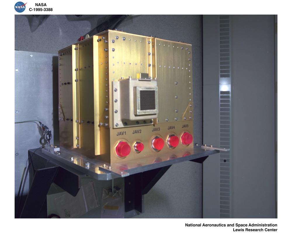 DROPLET COMBUSTION EXPERIMENT DCE SPACE FLIGHT PROJECT HARDWARE