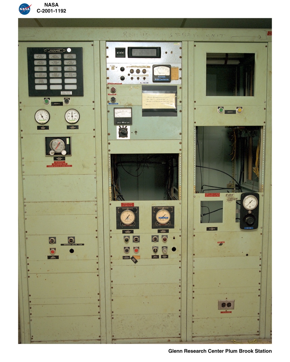 PLUM BROOK REACTOR FACILITY / CONTROL PANELS / 00105 / D3 - D2