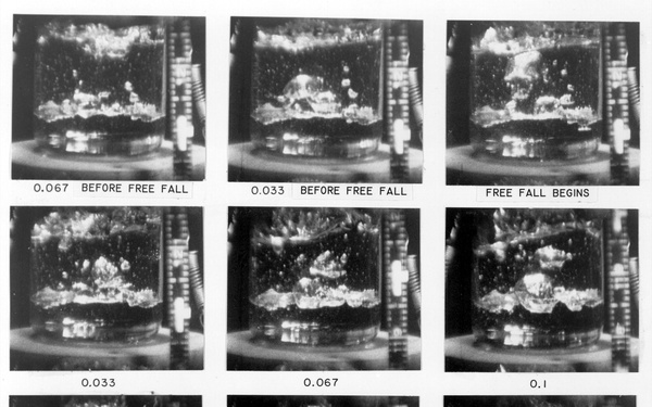 PHOTOGRAPHIC STUDY OF BOILING IN THE ABSENCE OF GRAVITY