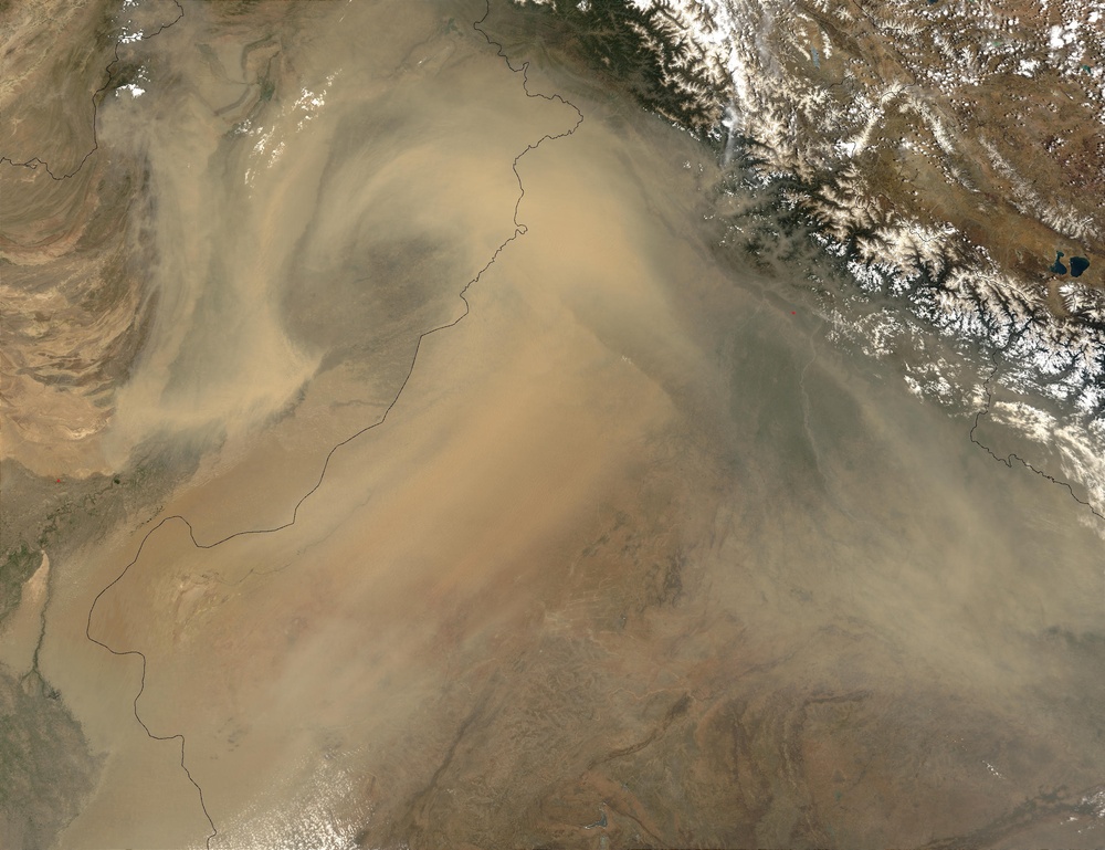 Massive Dust Storm in Pakistan: Natural Hazards